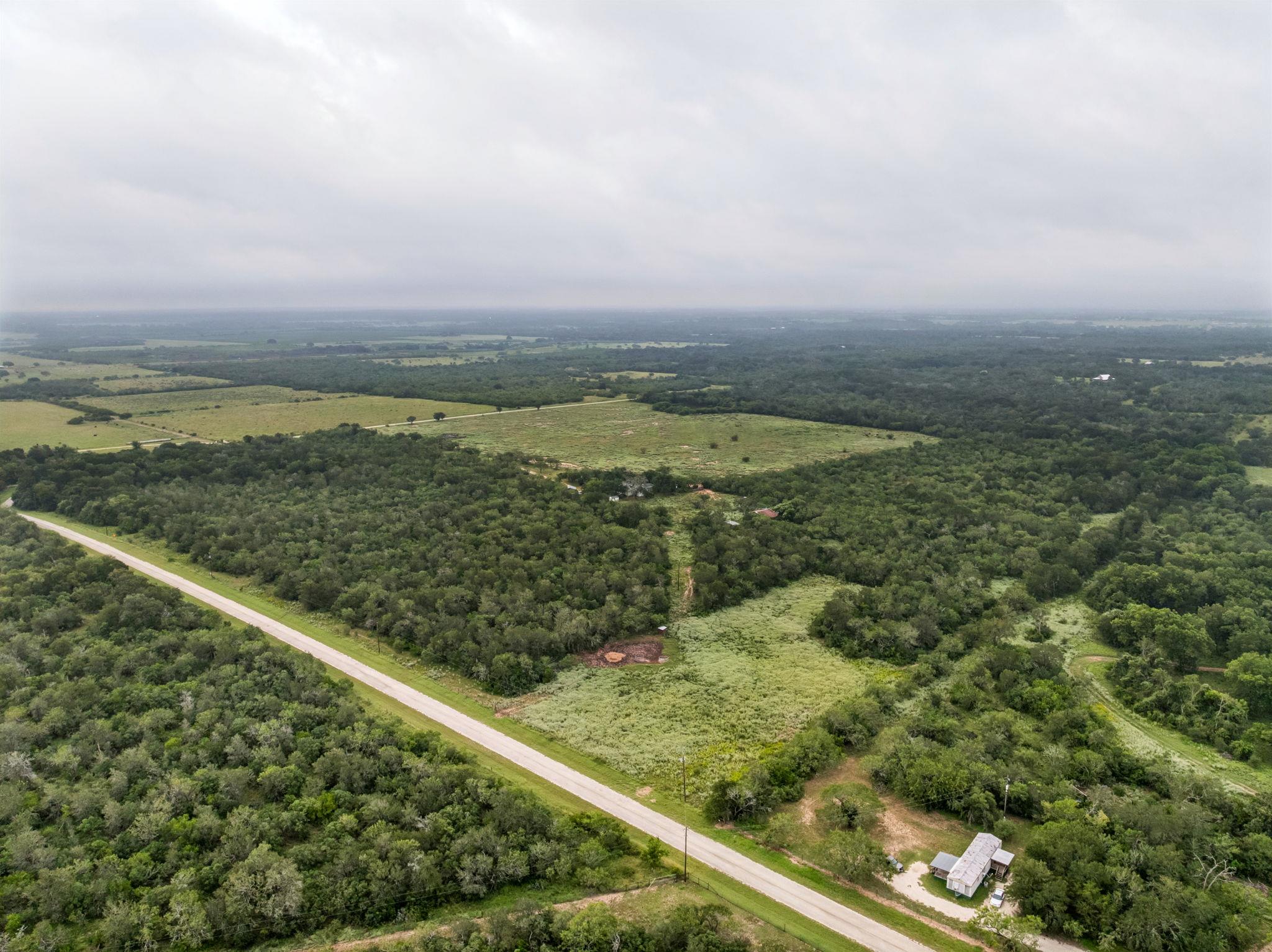 9611 Wilke Rd, Kingsbury, TX 78638