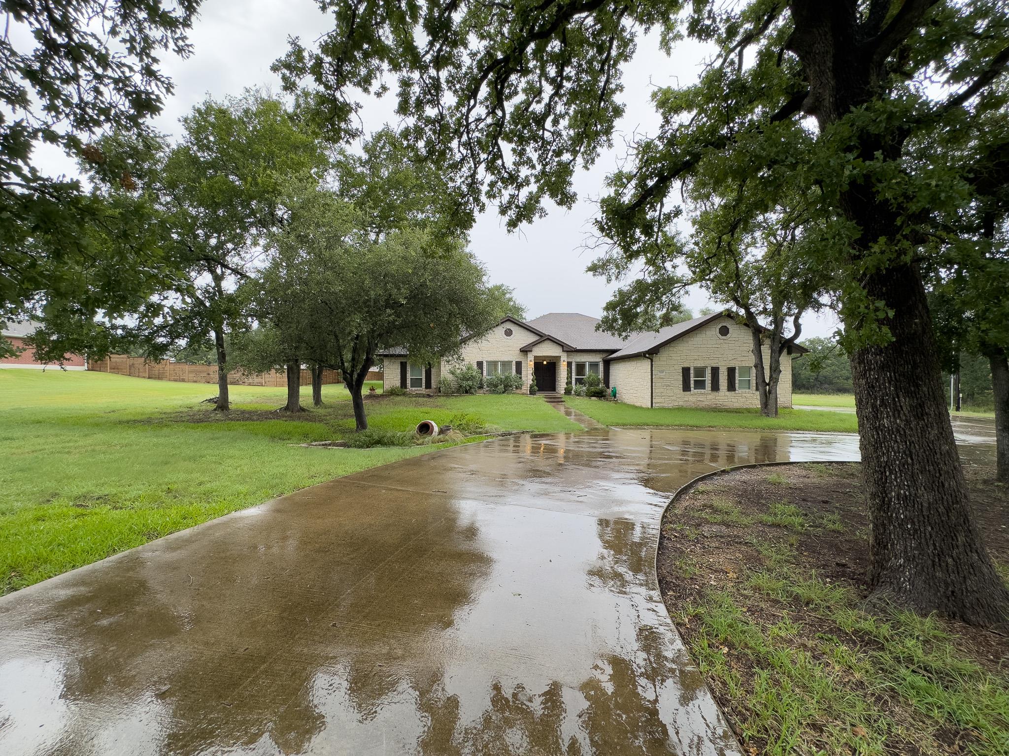 1448 Hidden Springs Dr, Salado, TX 76571