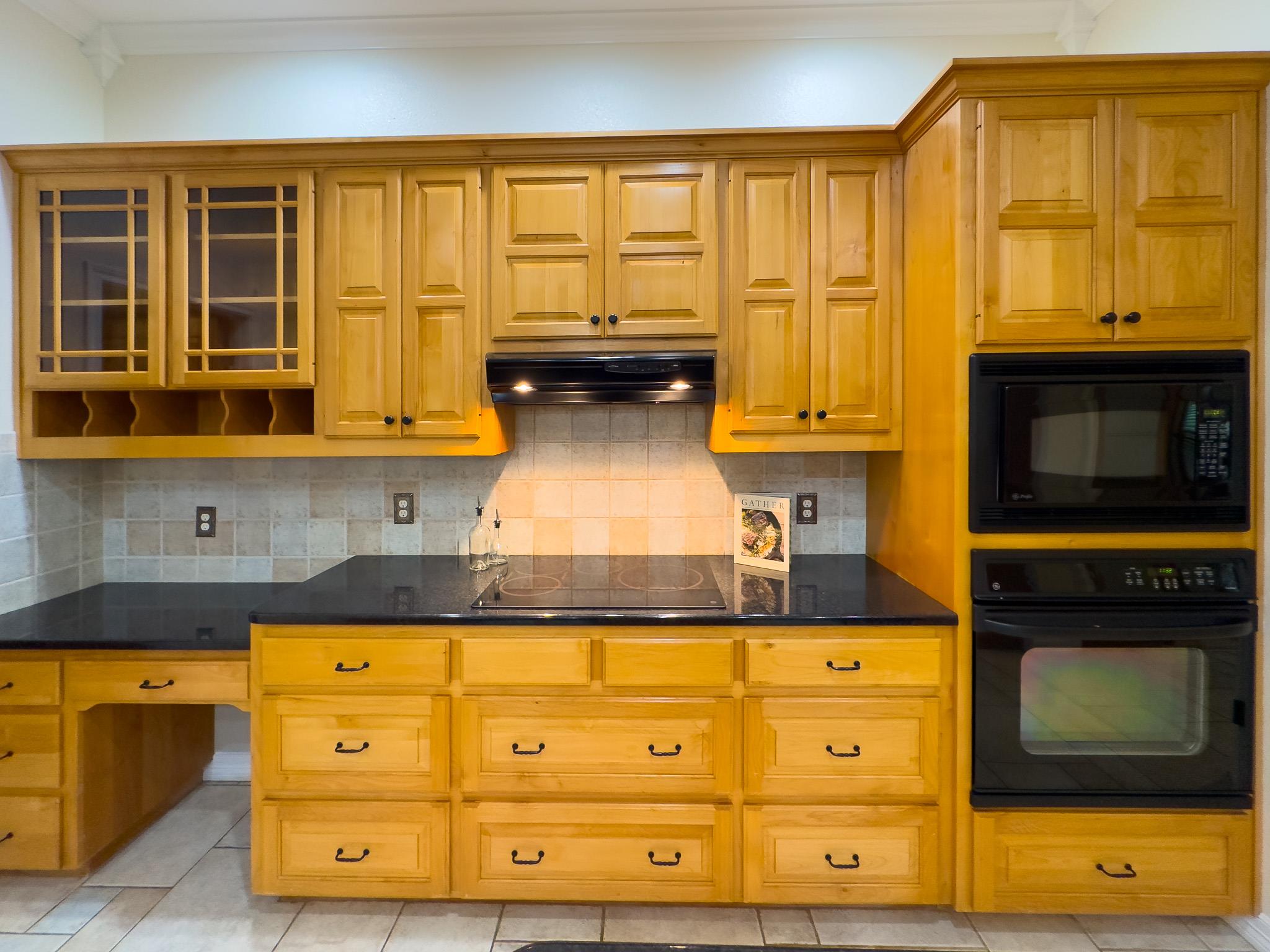 1448 Hidden Springs Dr, Salado, TX 76571