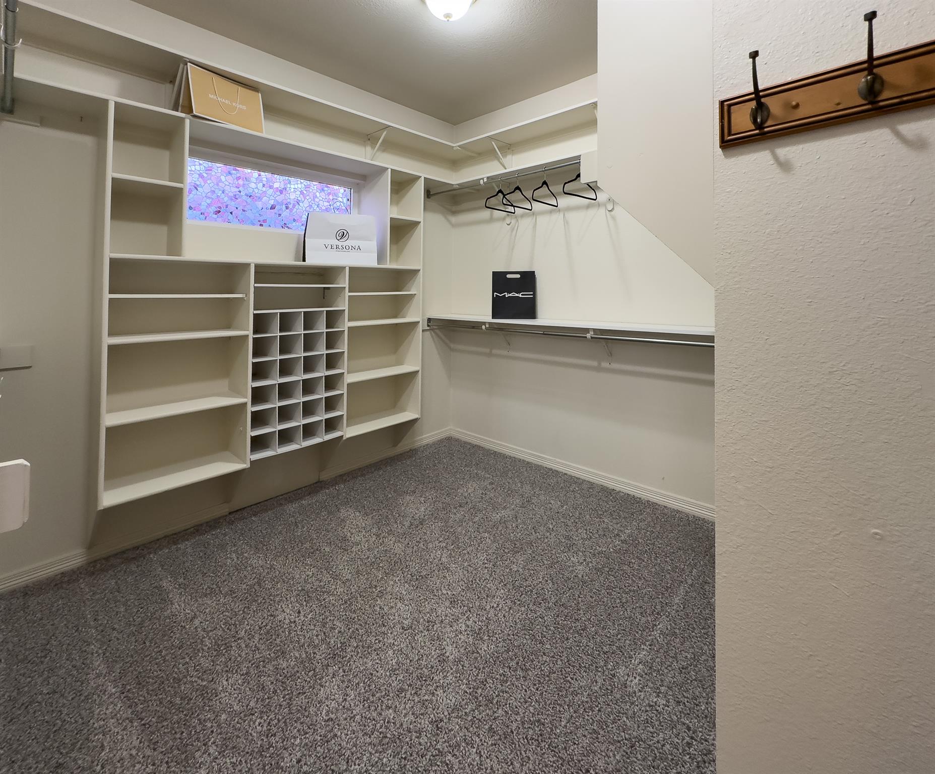 1448 Hidden Springs Dr, Salado, TX 76571