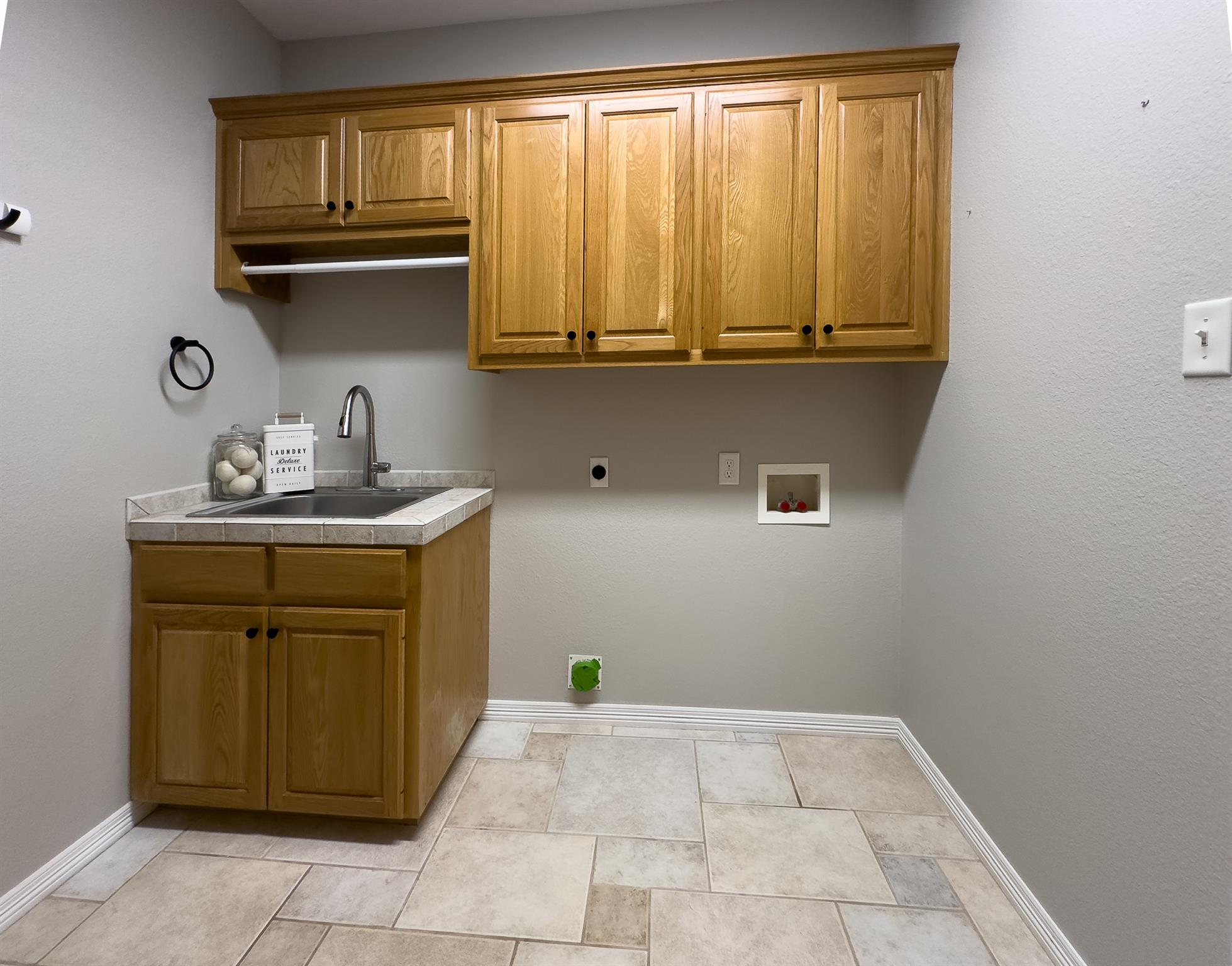 1448 Hidden Springs Dr, Salado, TX 76571