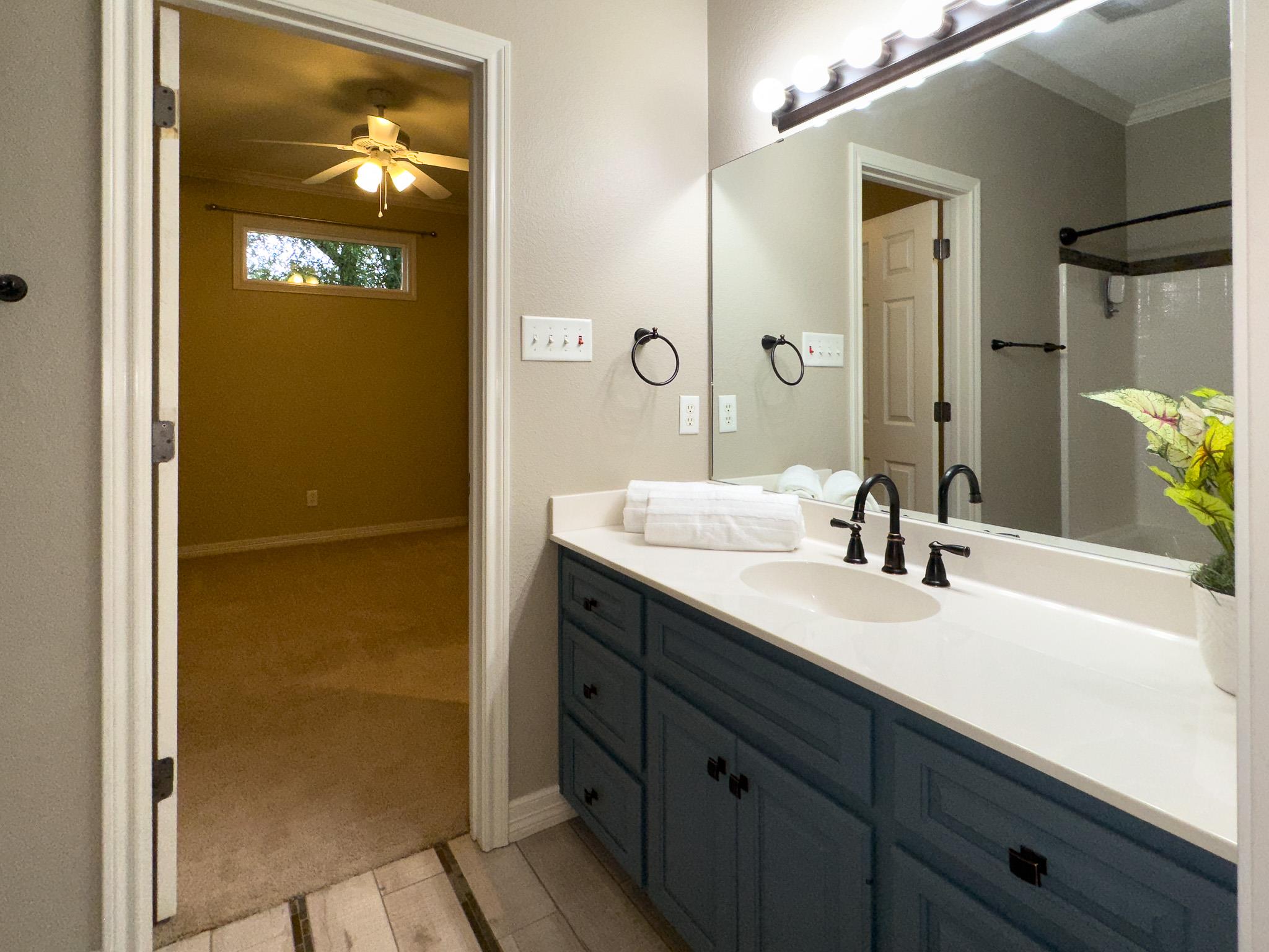 1448 Hidden Springs Dr, Salado, TX 76571