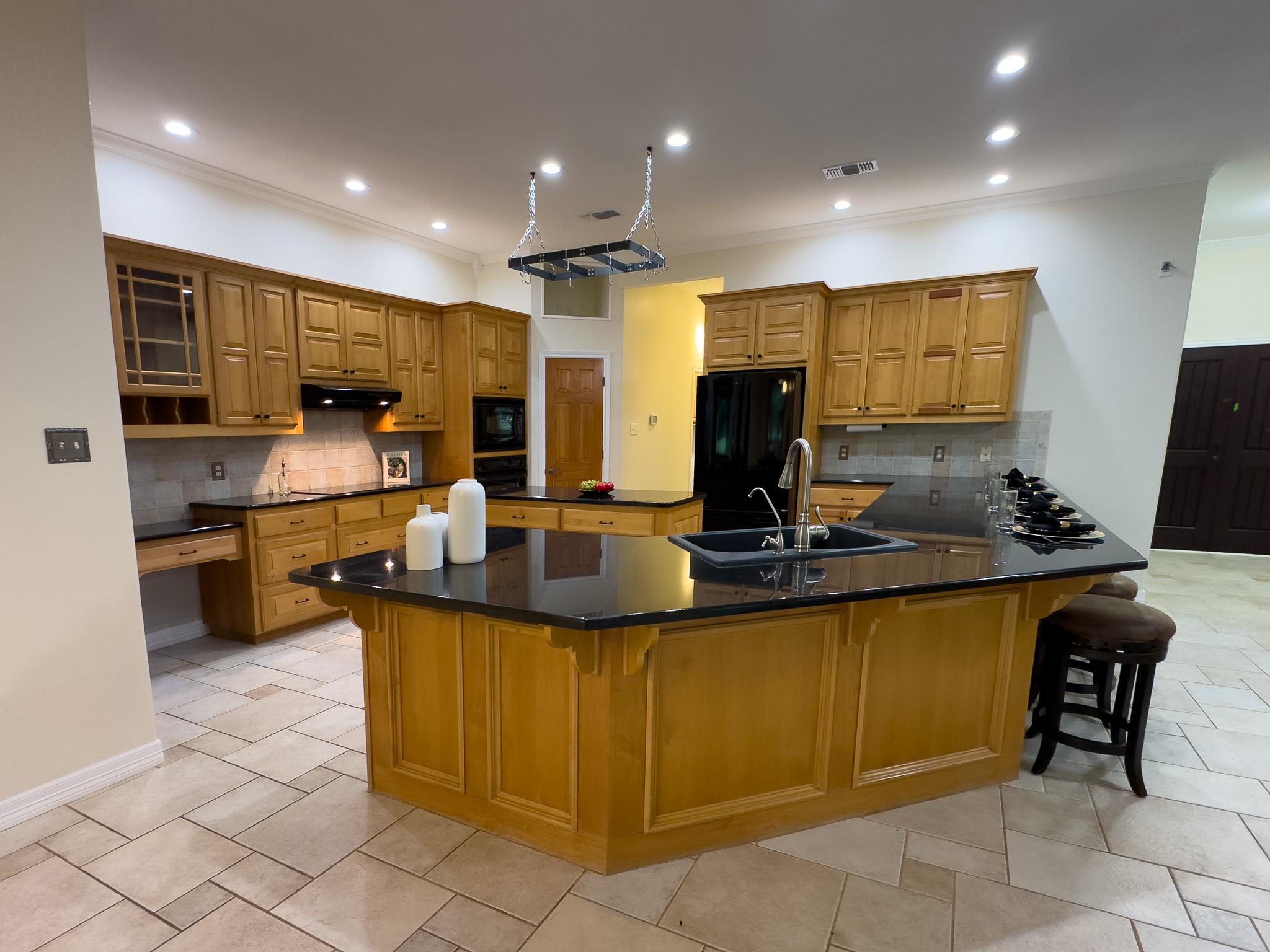 1448 Hidden Springs Dr, Salado, TX 76571