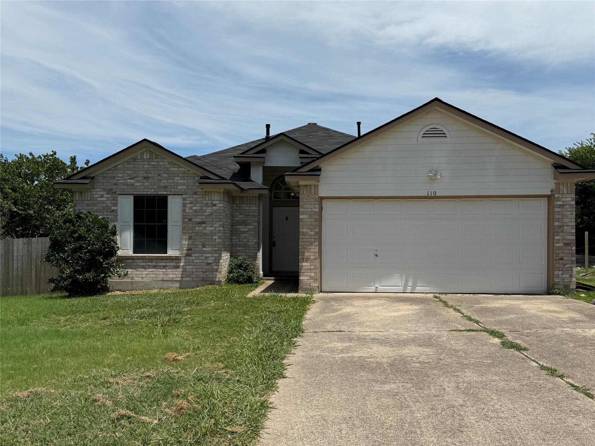 110 Little Lake Rd, Hutto, TX 78634