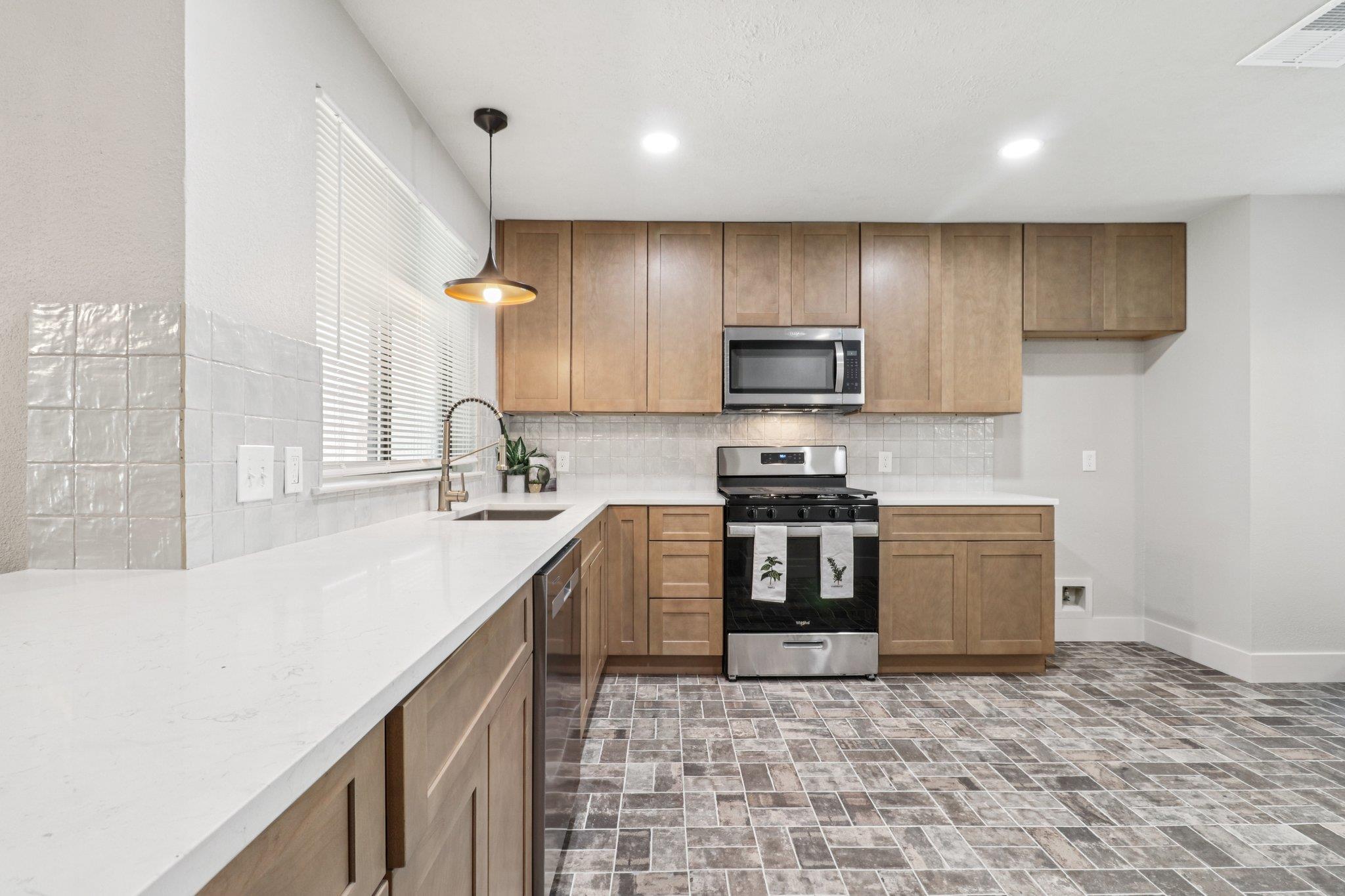 5810 N Magazine Cir, Houston, TX 77084