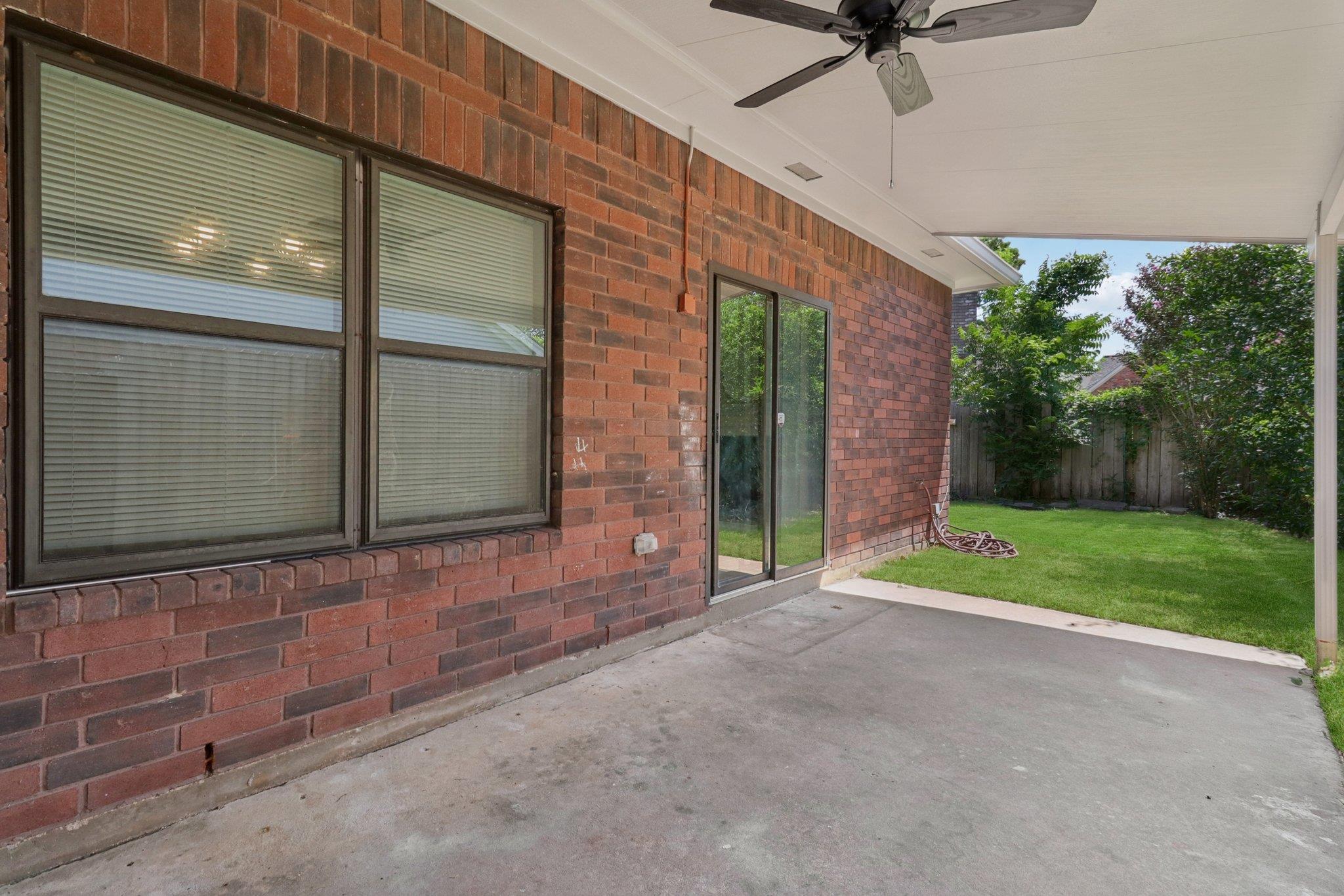 5810 N Magazine Cir, Houston, TX 77084