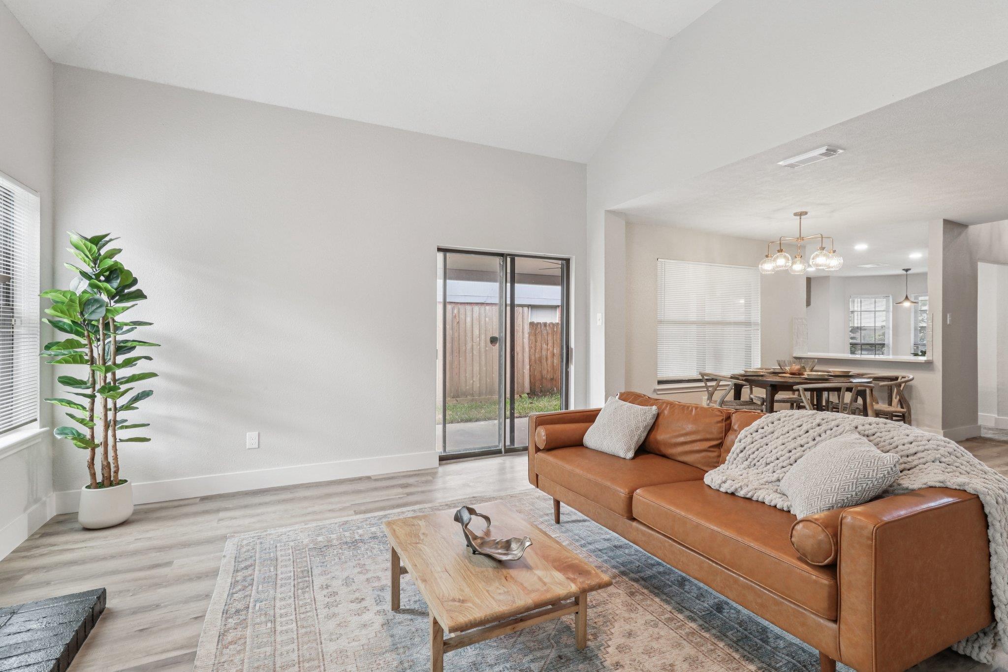 5810 N Magazine Cir, Houston, TX 77084