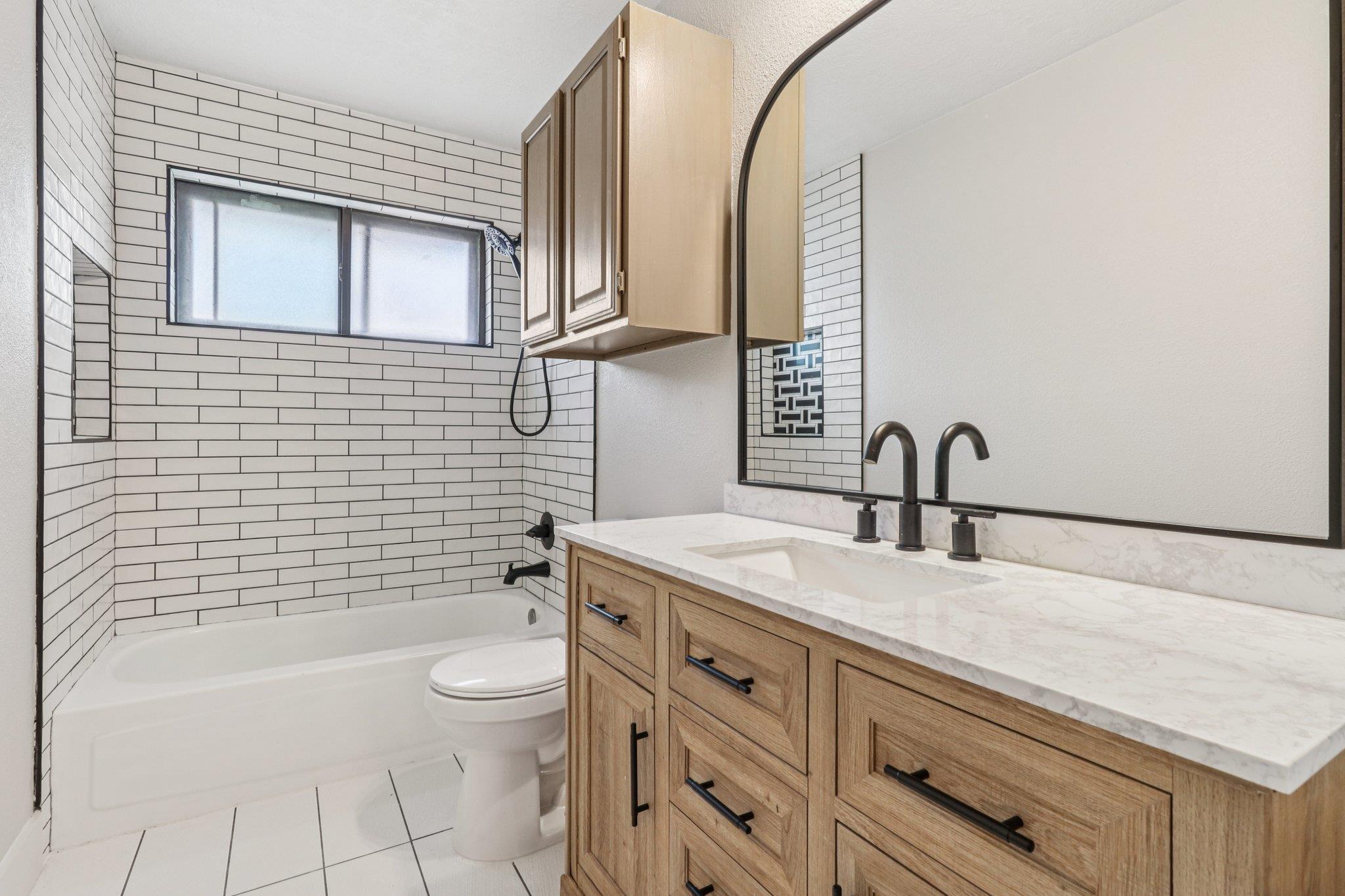 5810 N Magazine Cir, Houston, TX 77084