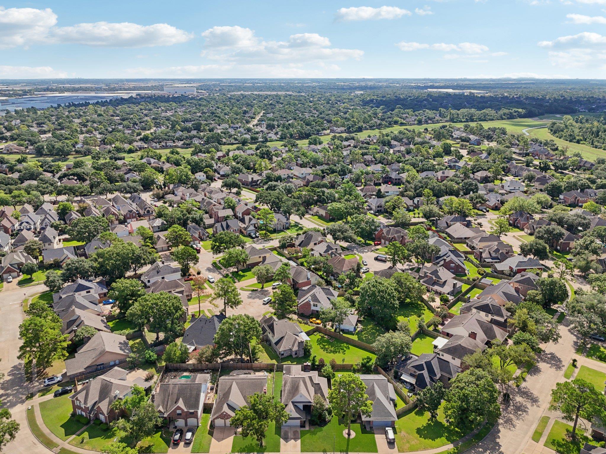 5810 N Magazine Cir, Houston, TX 77084