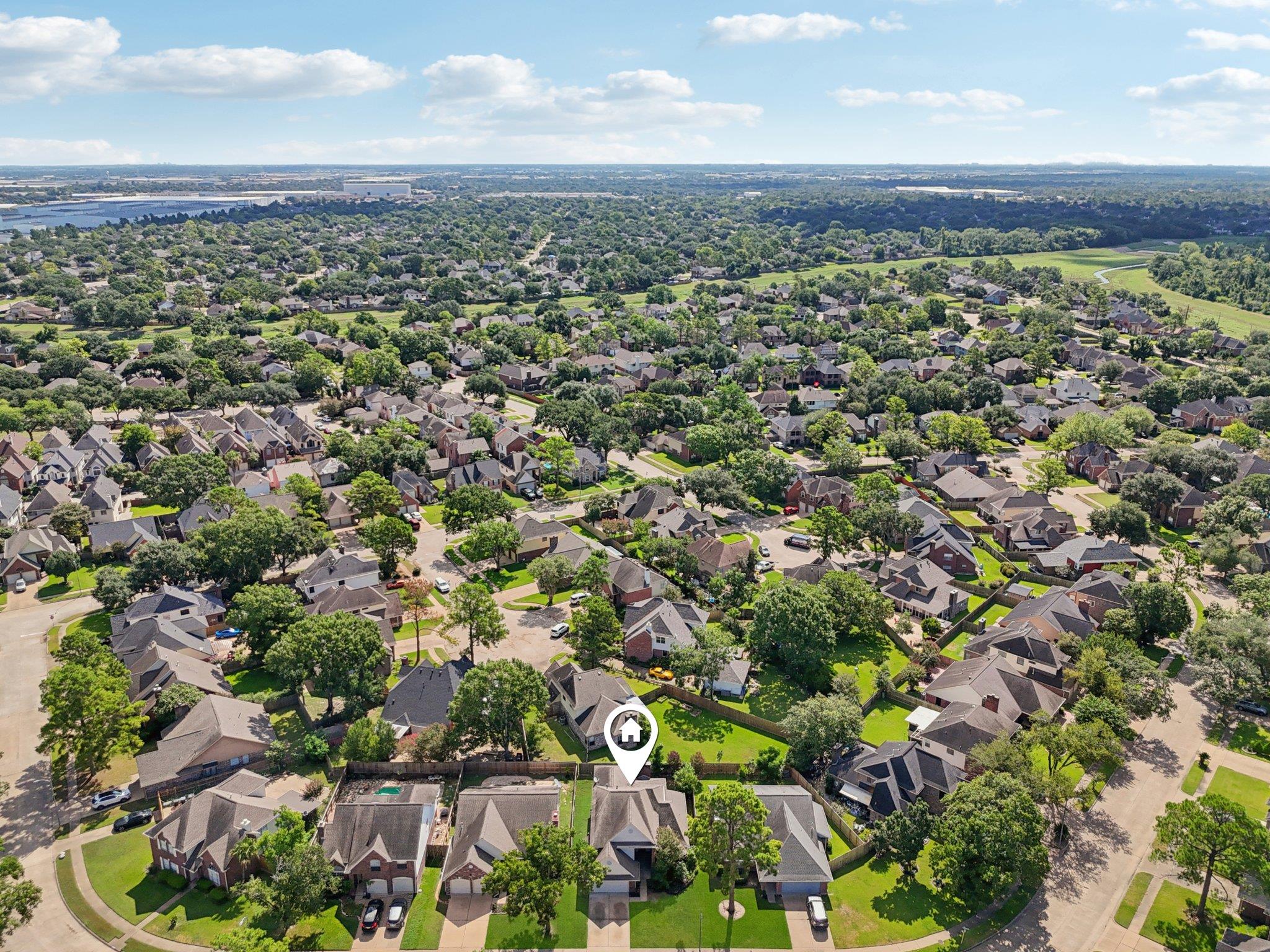 5810 N Magazine Cir, Houston, TX 77084