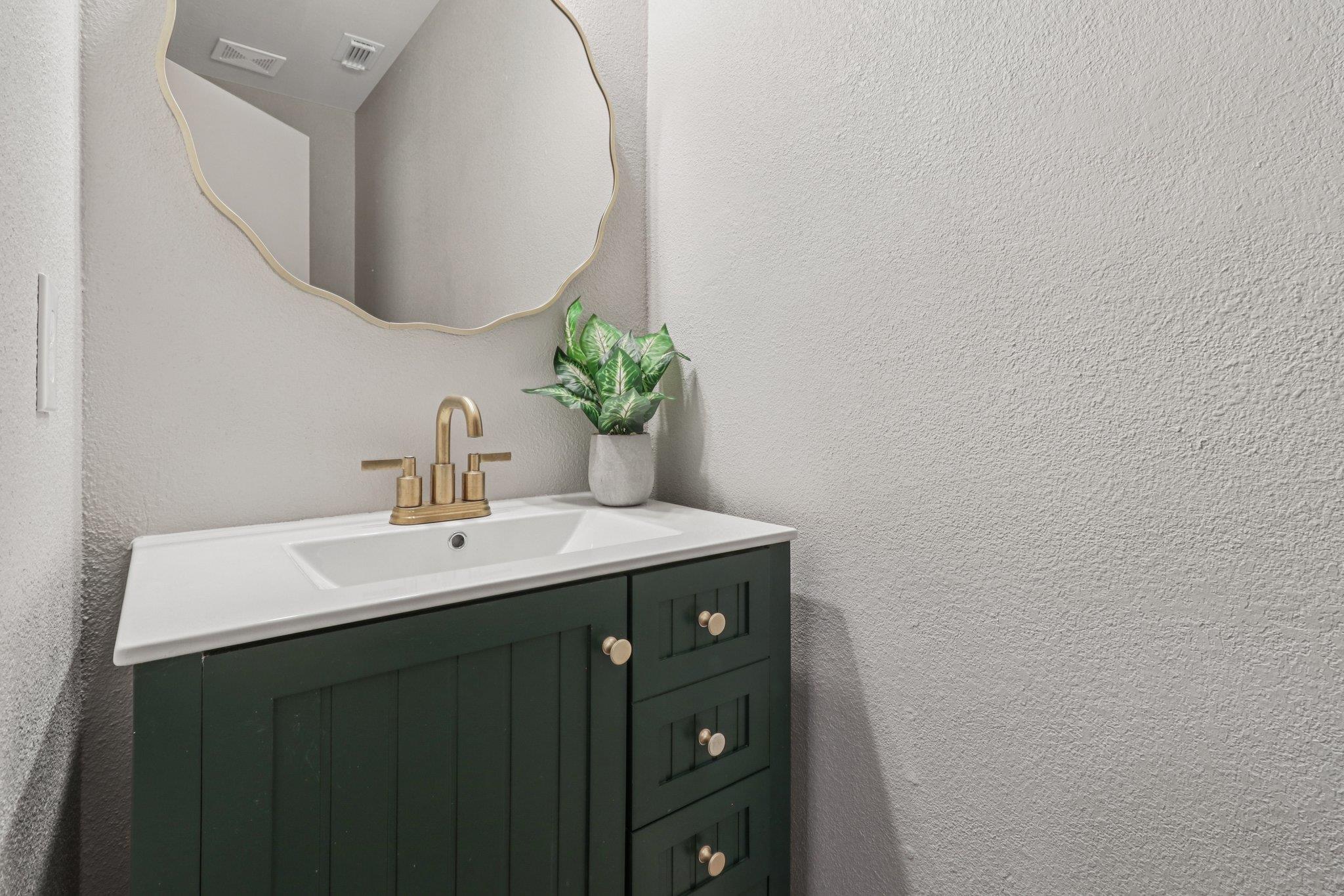 5810 N Magazine Cir, Houston, TX 77084