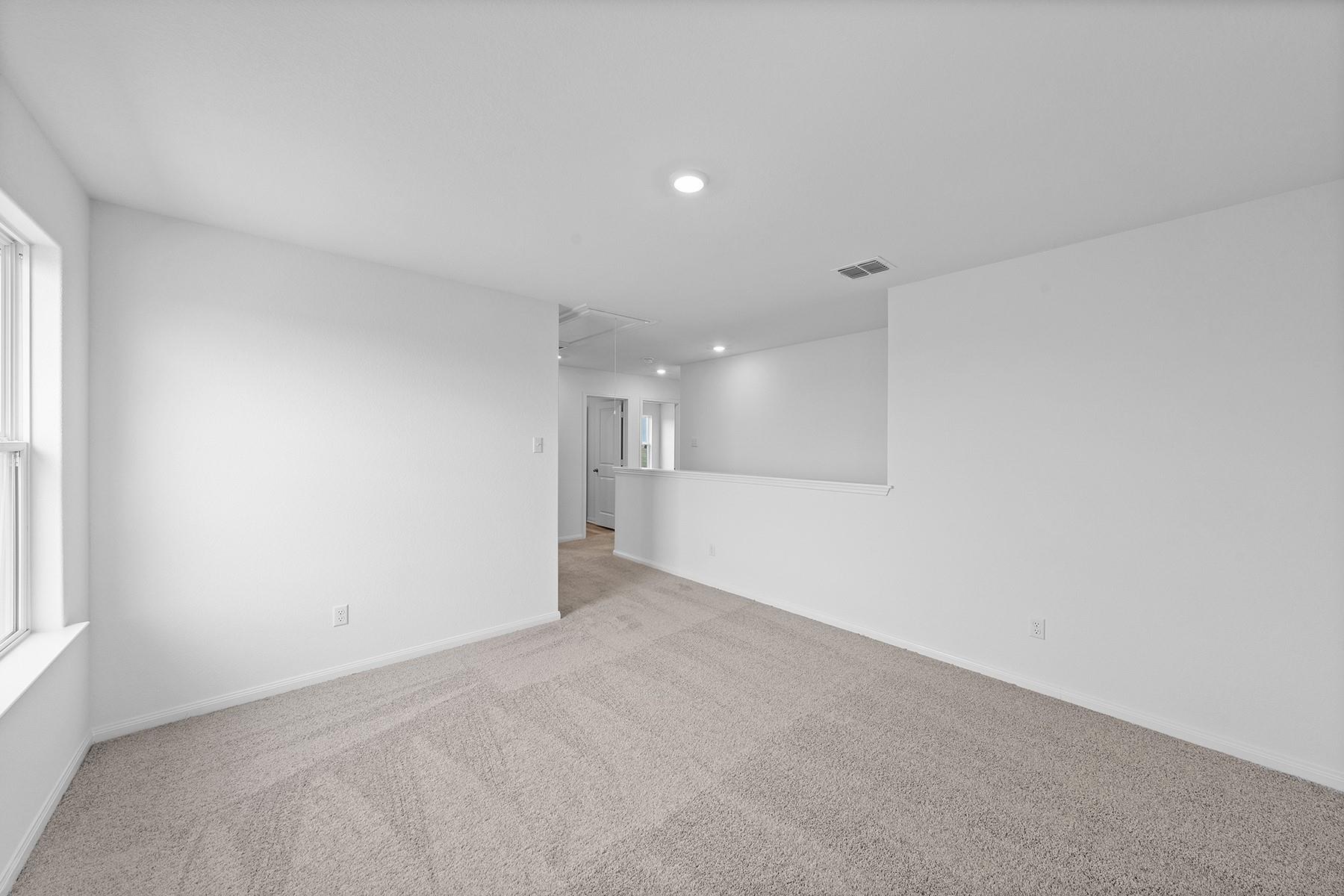 112 Paradise Canyon Dr, Jarrell, TX 76537