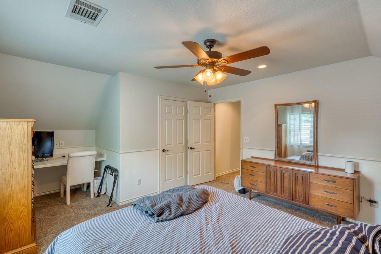 337 Colonial St, Meadowlakes, TX 78654