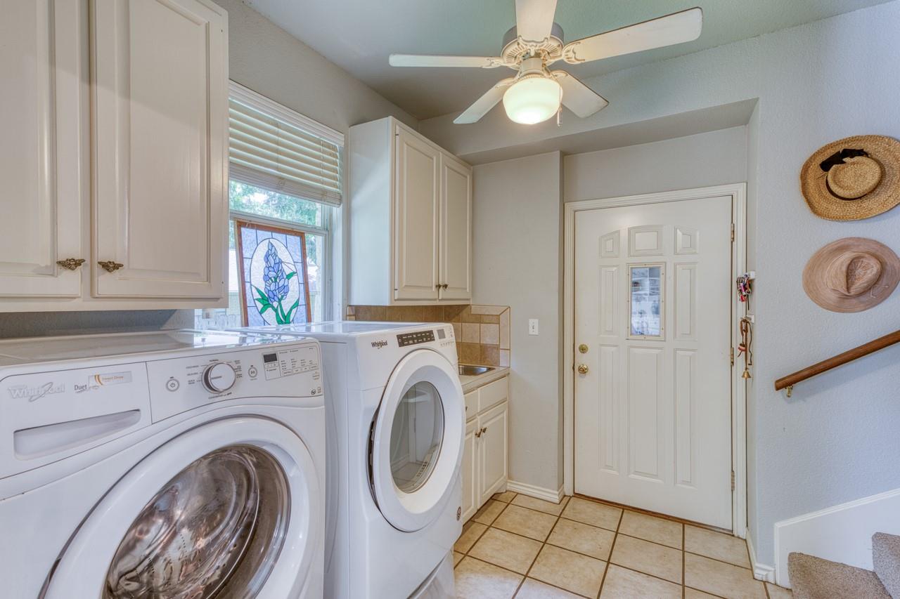 337 Colonial St, Meadowlakes, TX 78654