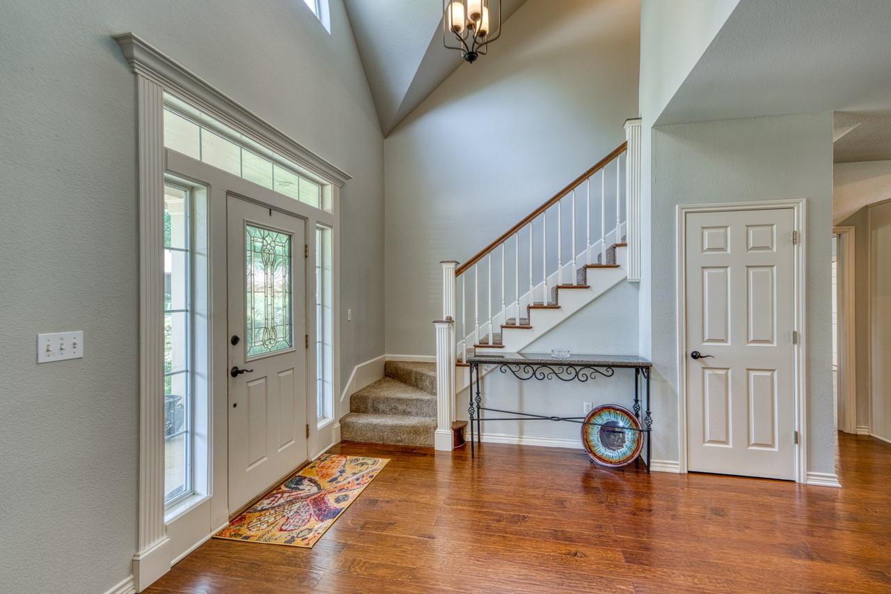 337 Colonial St, Meadowlakes, TX 78654