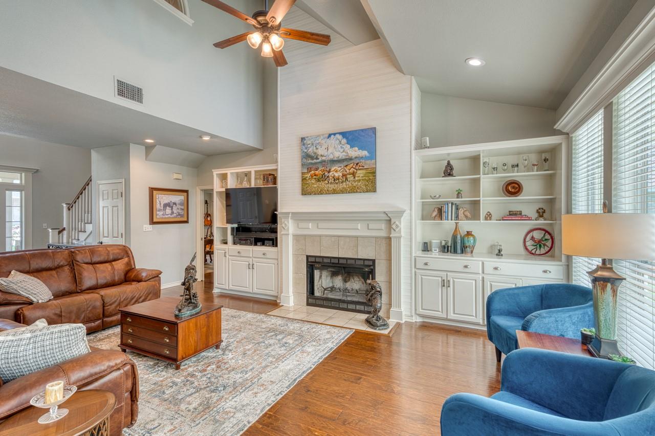 337 Colonial St, Meadowlakes, TX 78654