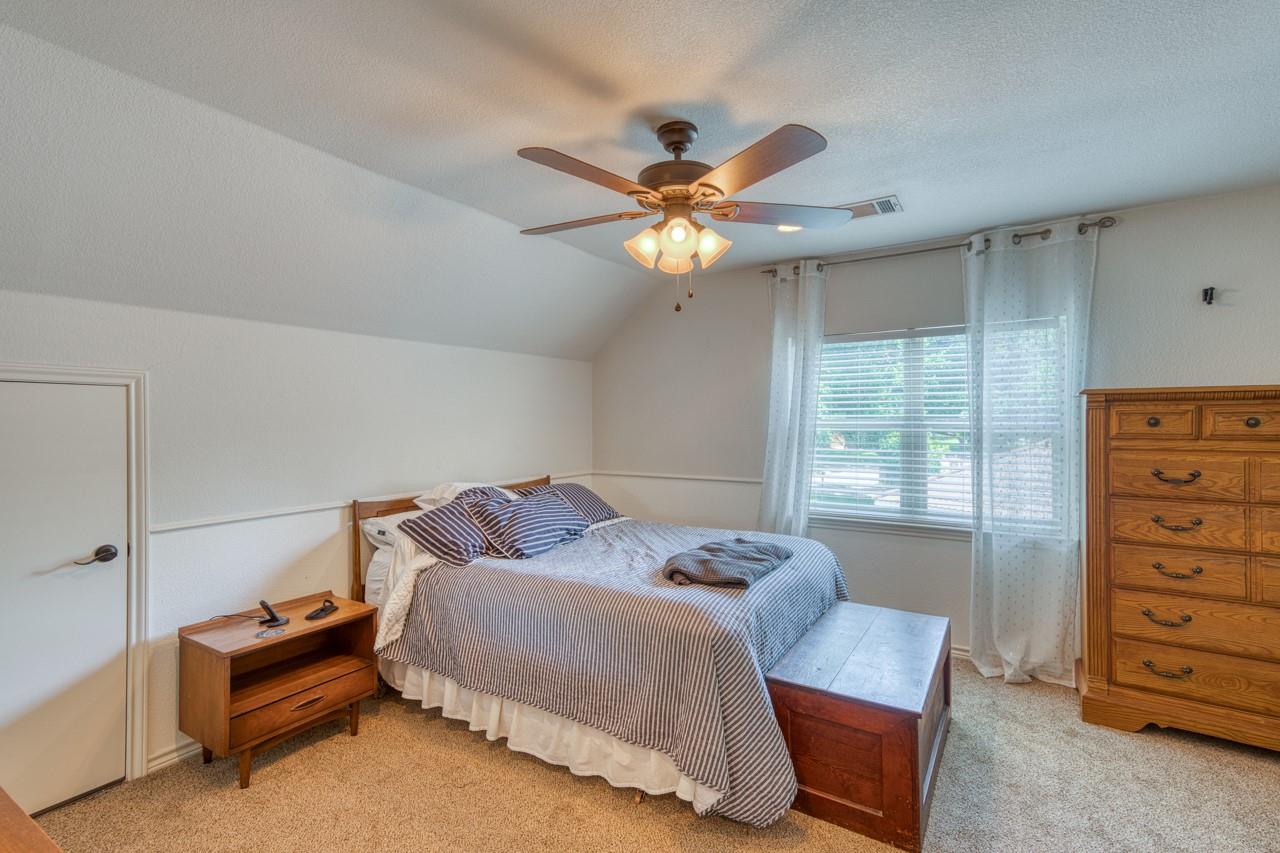 337 Colonial St, Meadowlakes, TX 78654