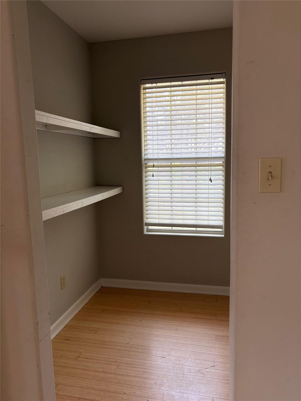 18678 Champions Cir, Point Venture, TX 78645