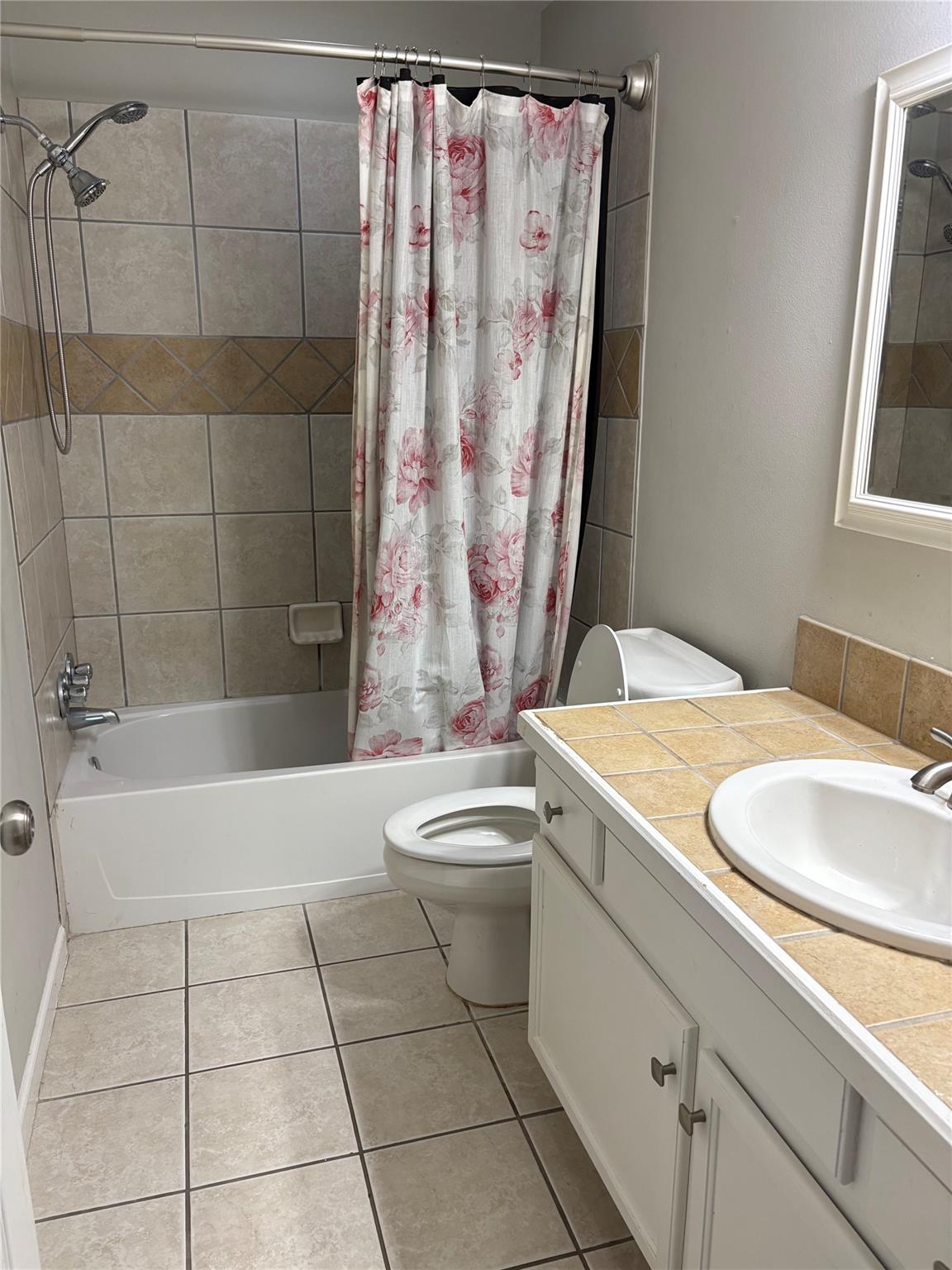 18678 Champions Cir, Point Venture, TX 78645