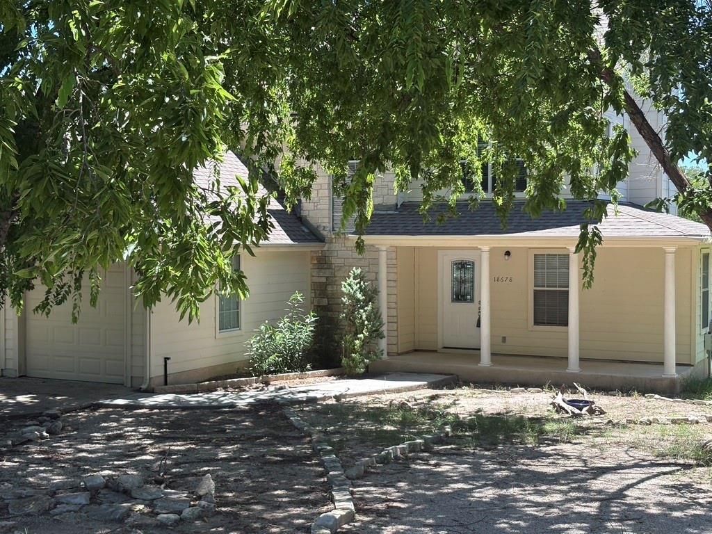 18678 Champions Cir, Point Venture, TX 78645