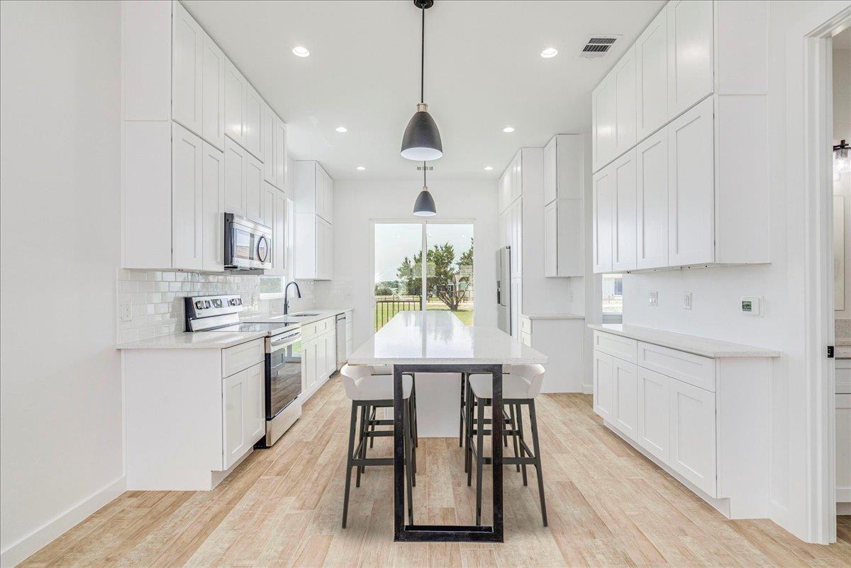 126 Lourdes Ct # A, Dripping Springs, TX 78620