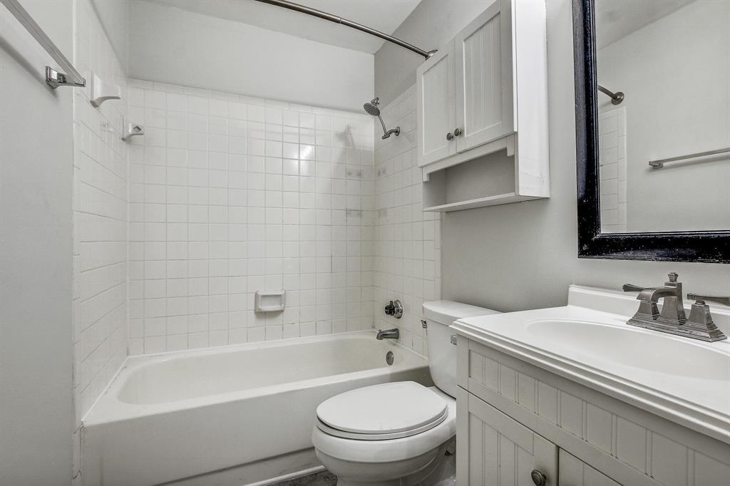 2215 Post Rd # 2022, Austin, TX 78704