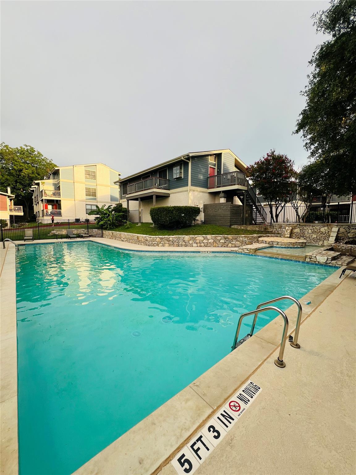 2215 Post Rd # 2022, Austin, TX 78704