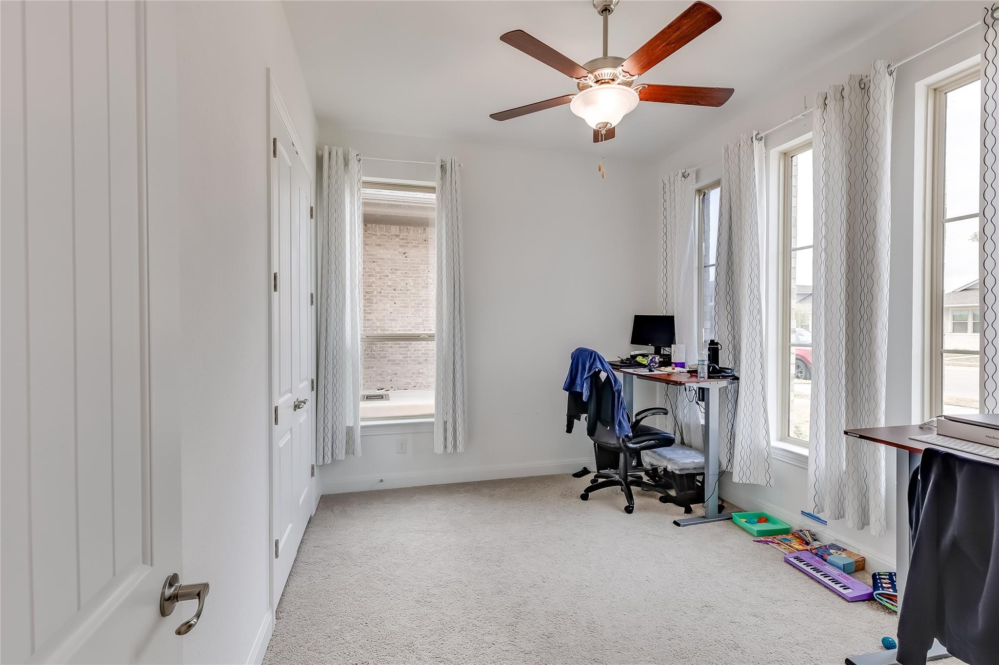 2808 Stone Branch Dr, Leander, TX 78641