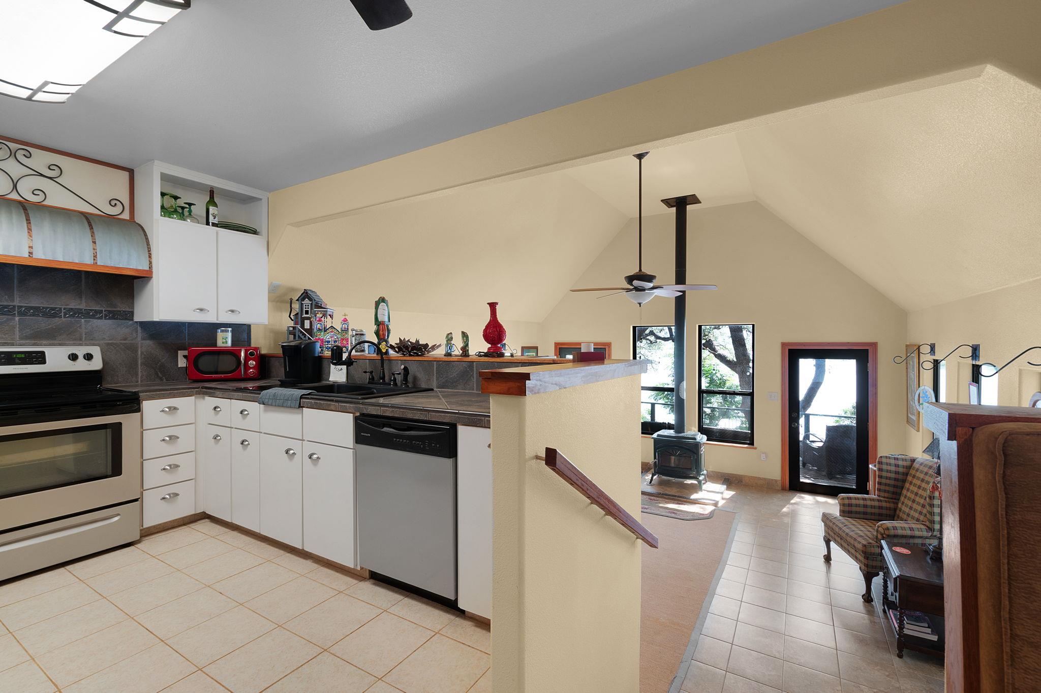 124 Harvest Trl, Tow, TX 78672