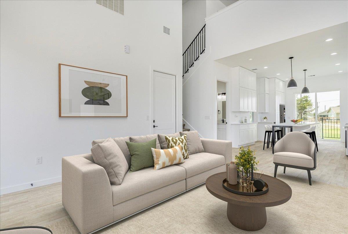 126 Lourdes Ct # B, Dripping Springs, TX 78620