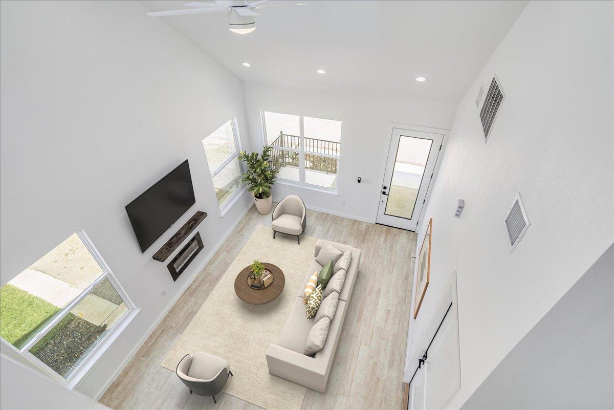 126 Lourdes Ct # B, Dripping Springs, TX 78620