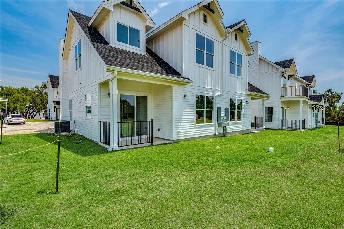 126 Lourdes Ct # B, Dripping Springs, TX 78620