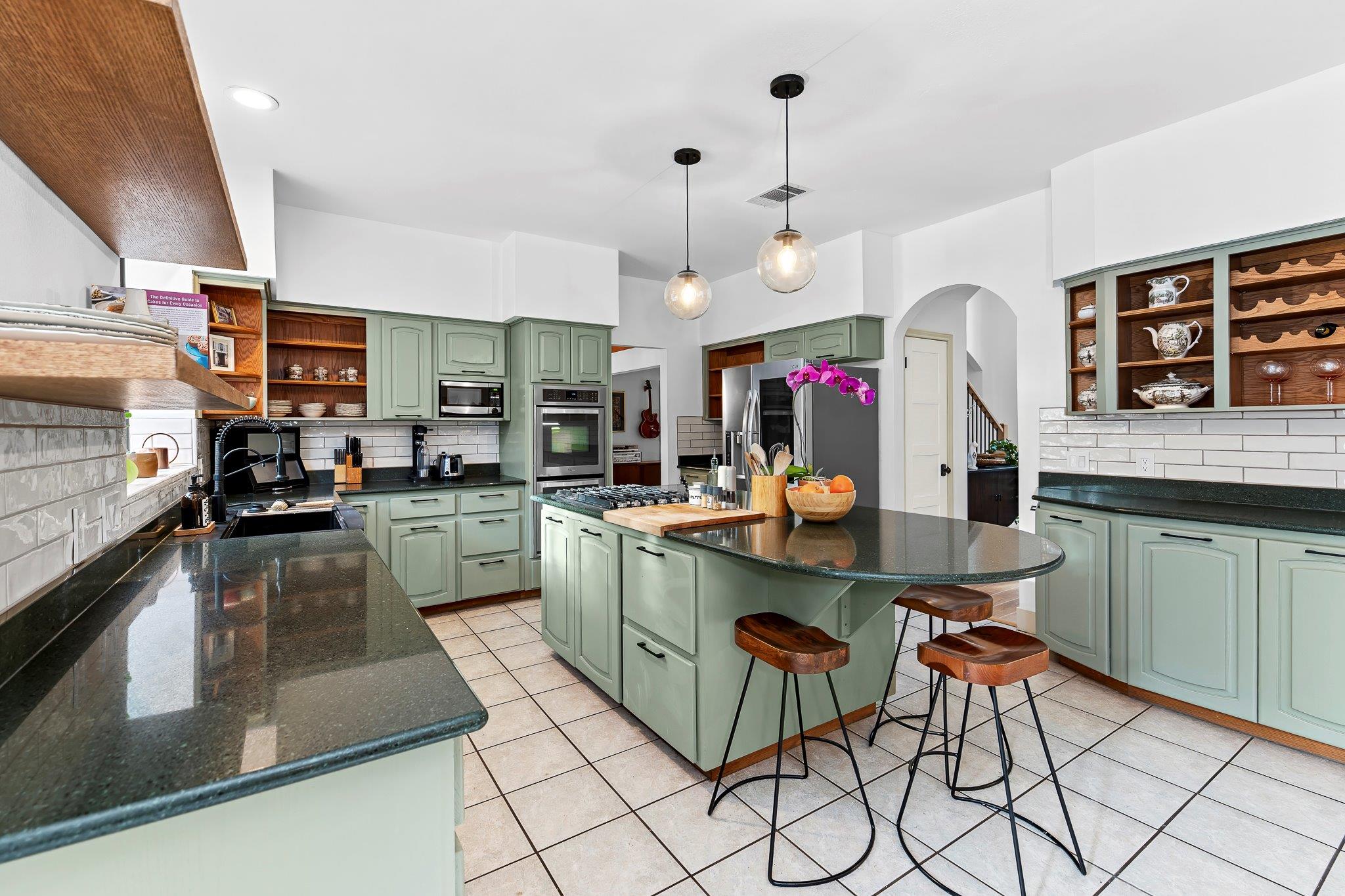 10712 Shackelford Dr, Austin, TX 78748