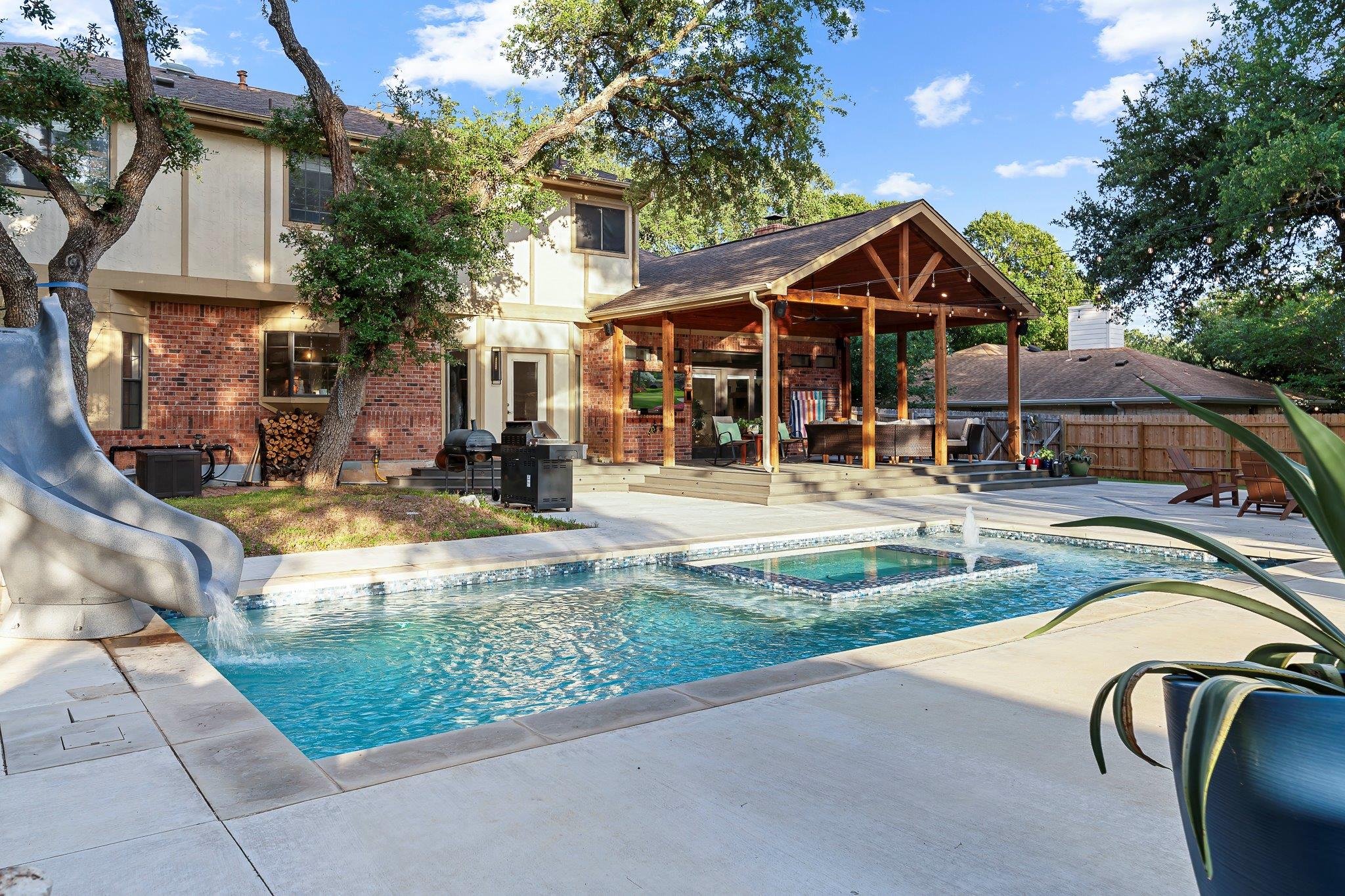 10712 Shackelford Dr, Austin, TX 78748