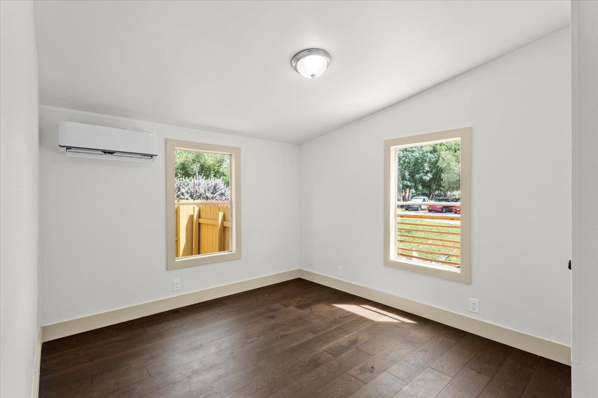 21503 Coyote Trl, Lago Vista, TX 78645