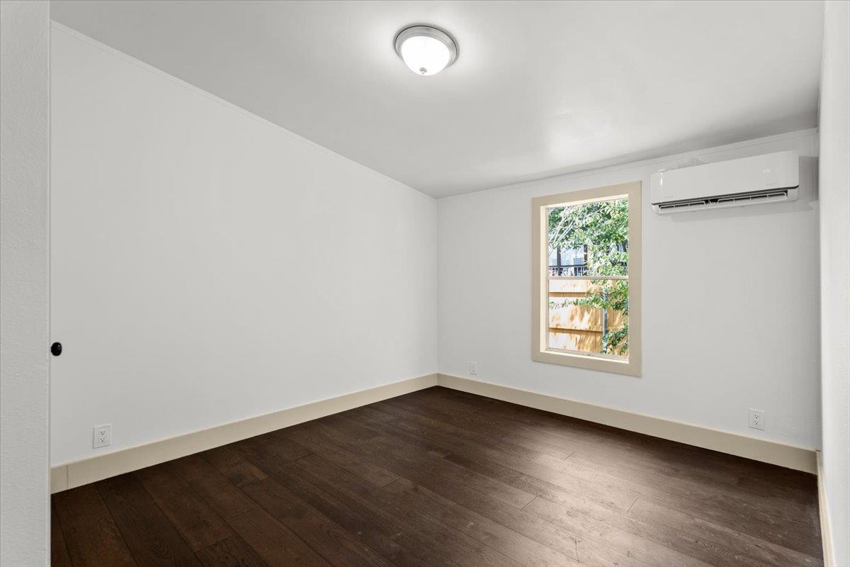 21503 Coyote Trl, Lago Vista, TX 78645