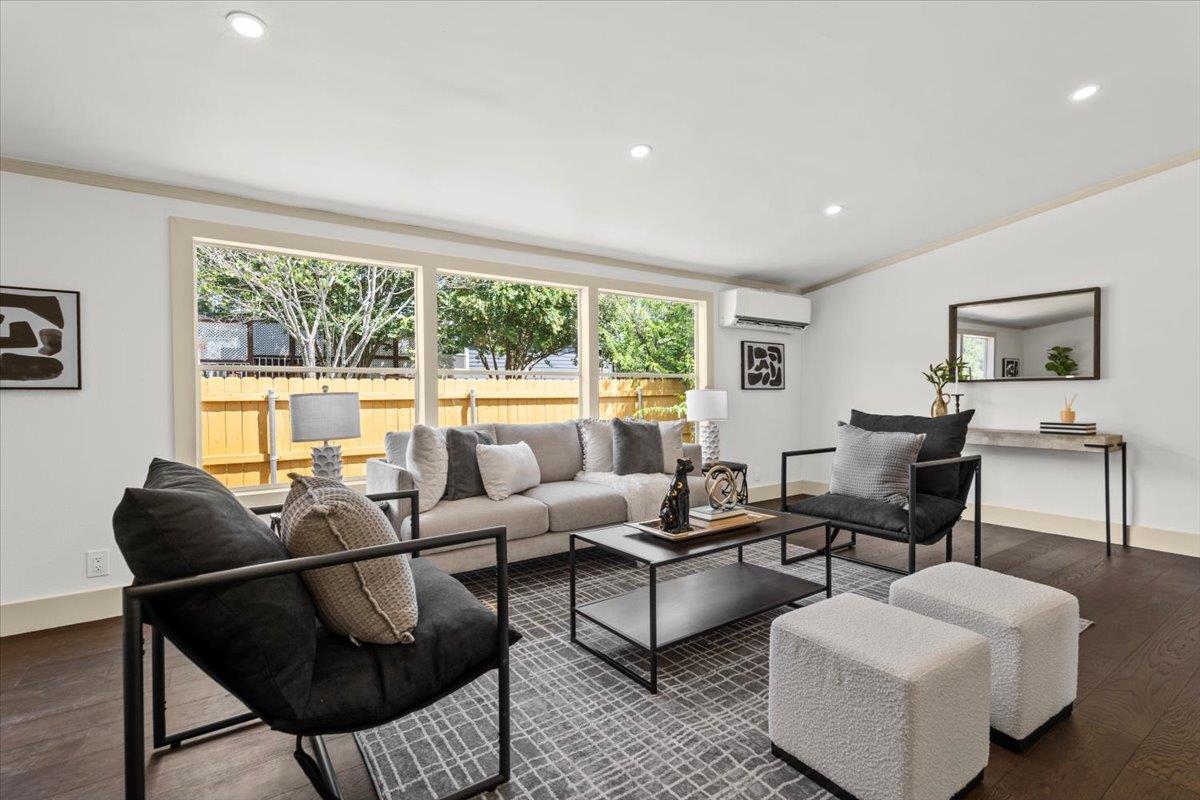 21503 Coyote Trl, Lago Vista, TX 78645