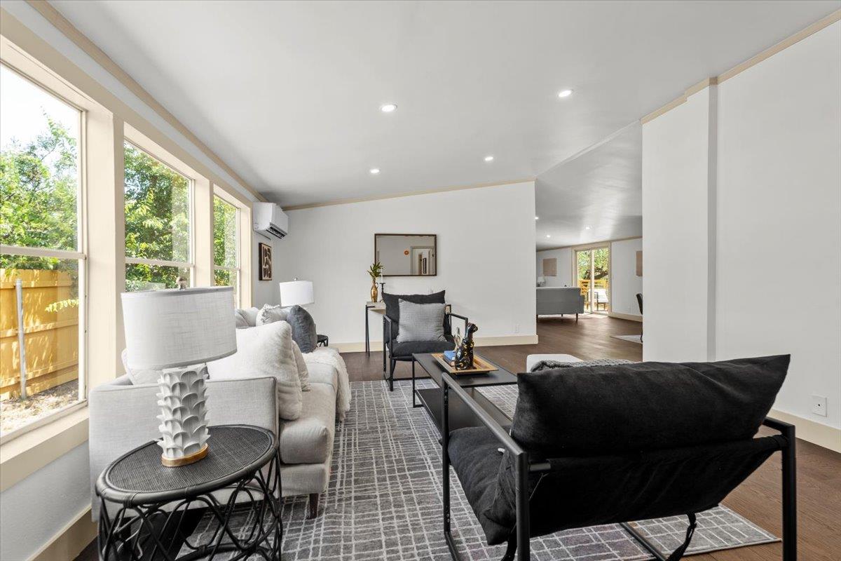 21503 Coyote Trl, Lago Vista, TX 78645