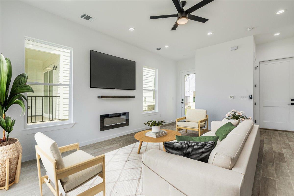 136 Lourdes Ct # B, Dripping Springs, TX 78620