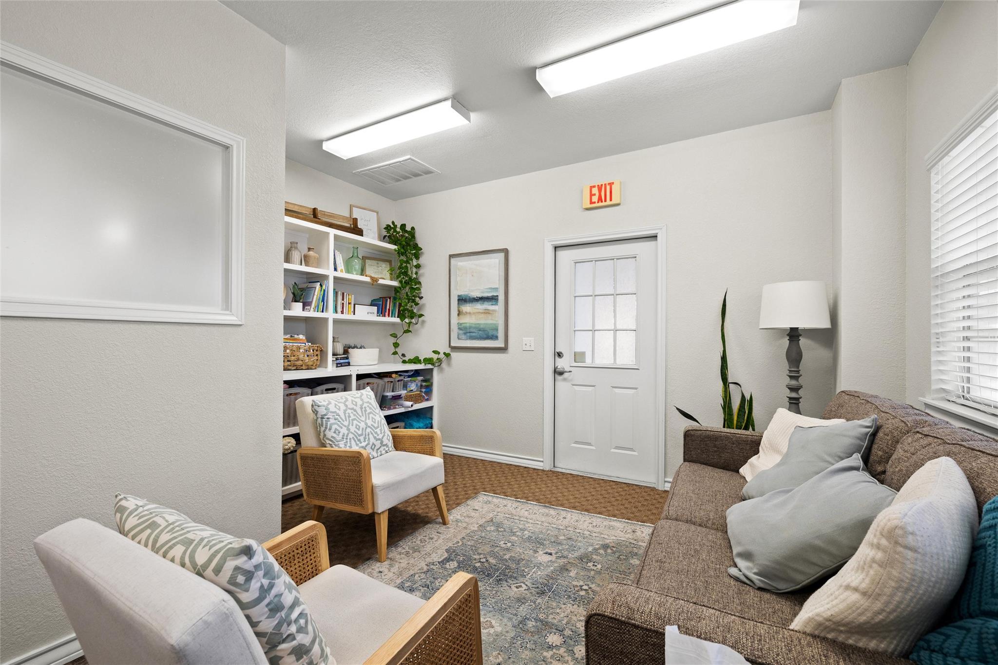 800 W Highway 290 # D, Dripping Springs, TX 78620