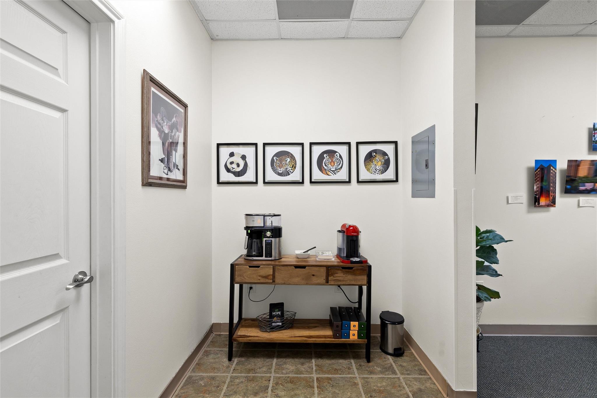 800 W Highway 290 # D, Dripping Springs, TX 78620