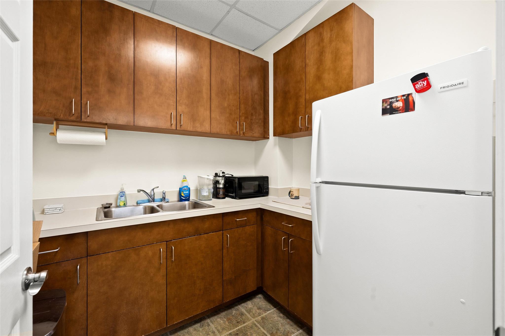 800 W Highway 290 # D, Dripping Springs, TX 78620
