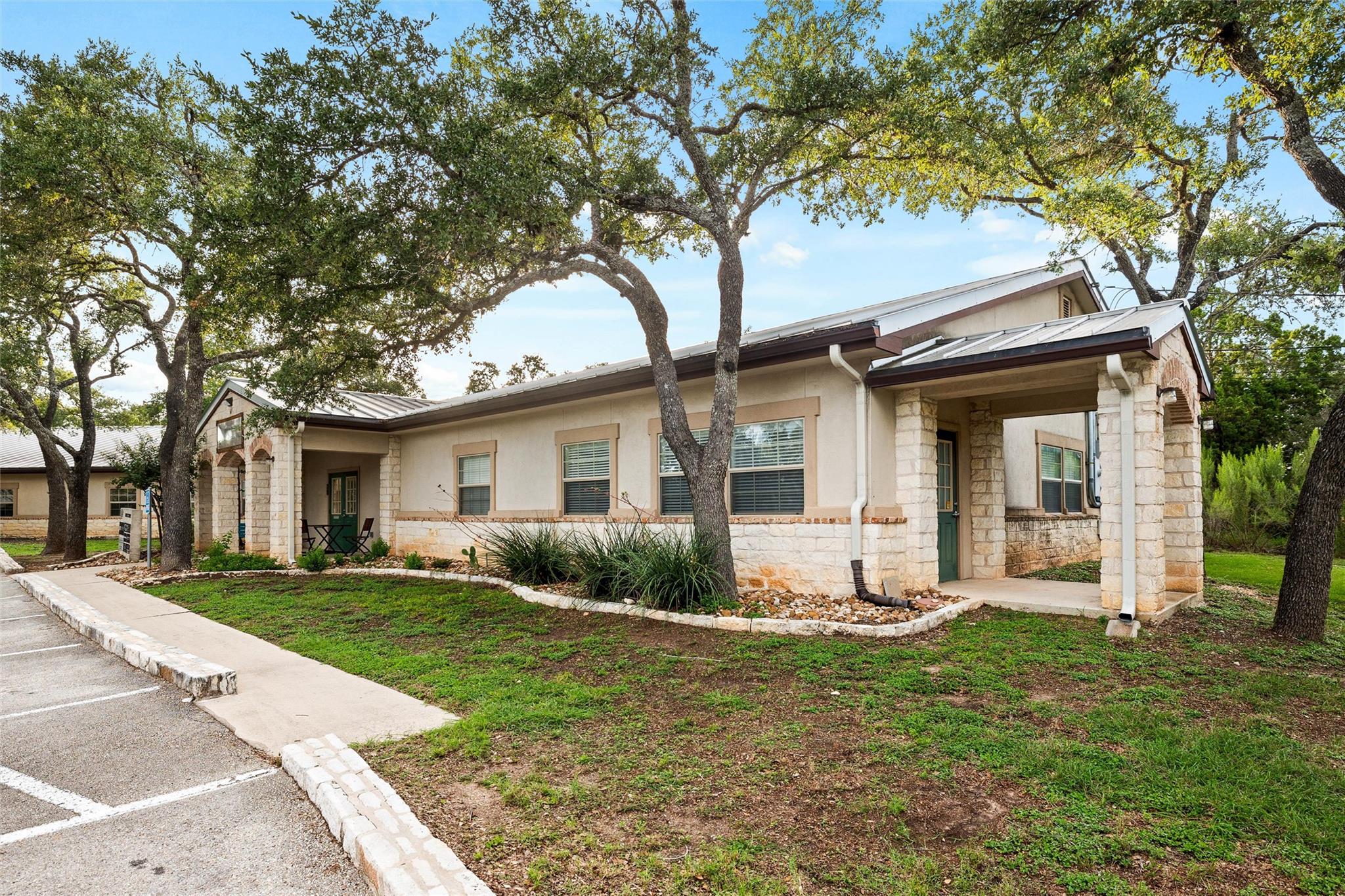 800 W Highway 290 # D, Dripping Springs, TX 78620