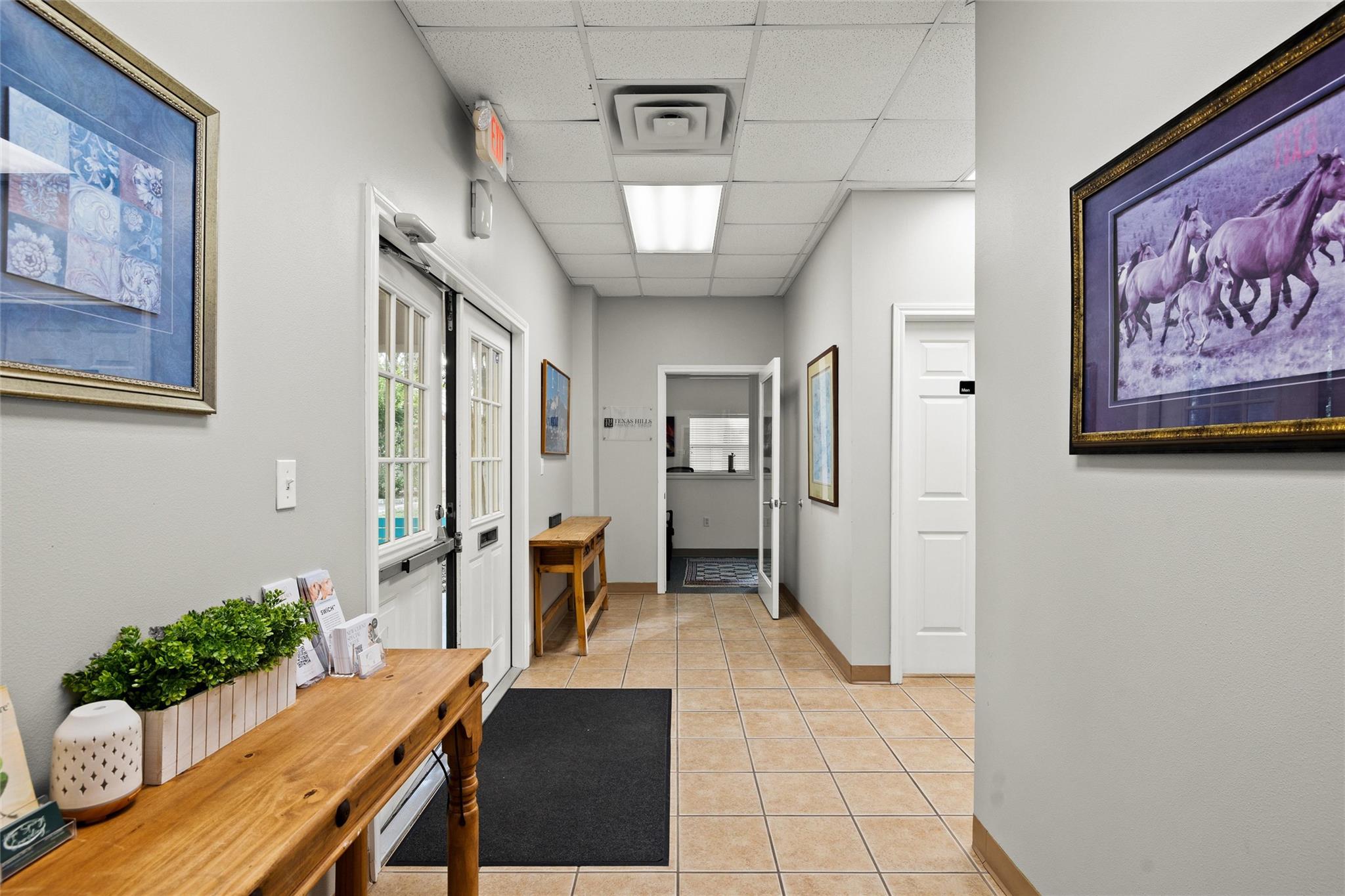 800 W Highway 290 # D, Dripping Springs, TX 78620