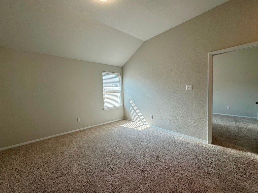 295 Rimrock Ct, Bastrop, TX 78602