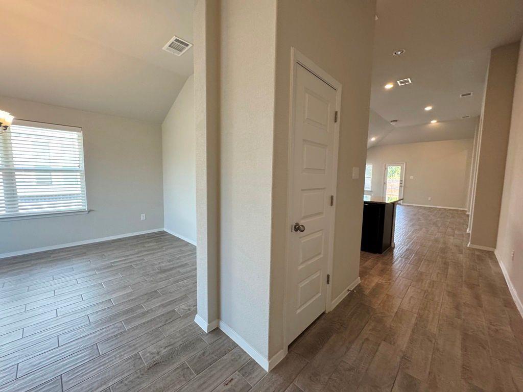 295 Rimrock Ct, Bastrop, TX 78602