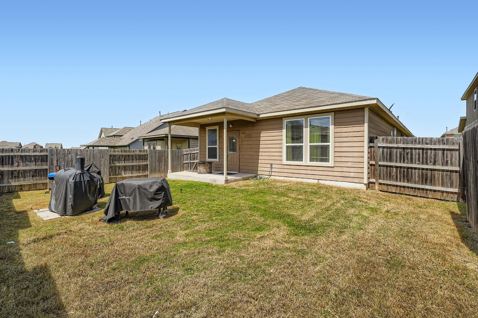 175 Eves Necklace Dr, Buda, TX 78610