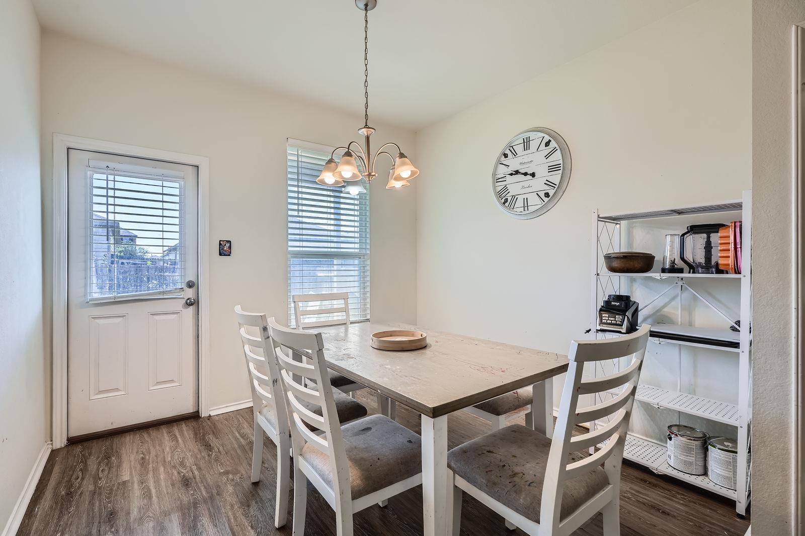 175 Eves Necklace Dr, Buda, TX 78610