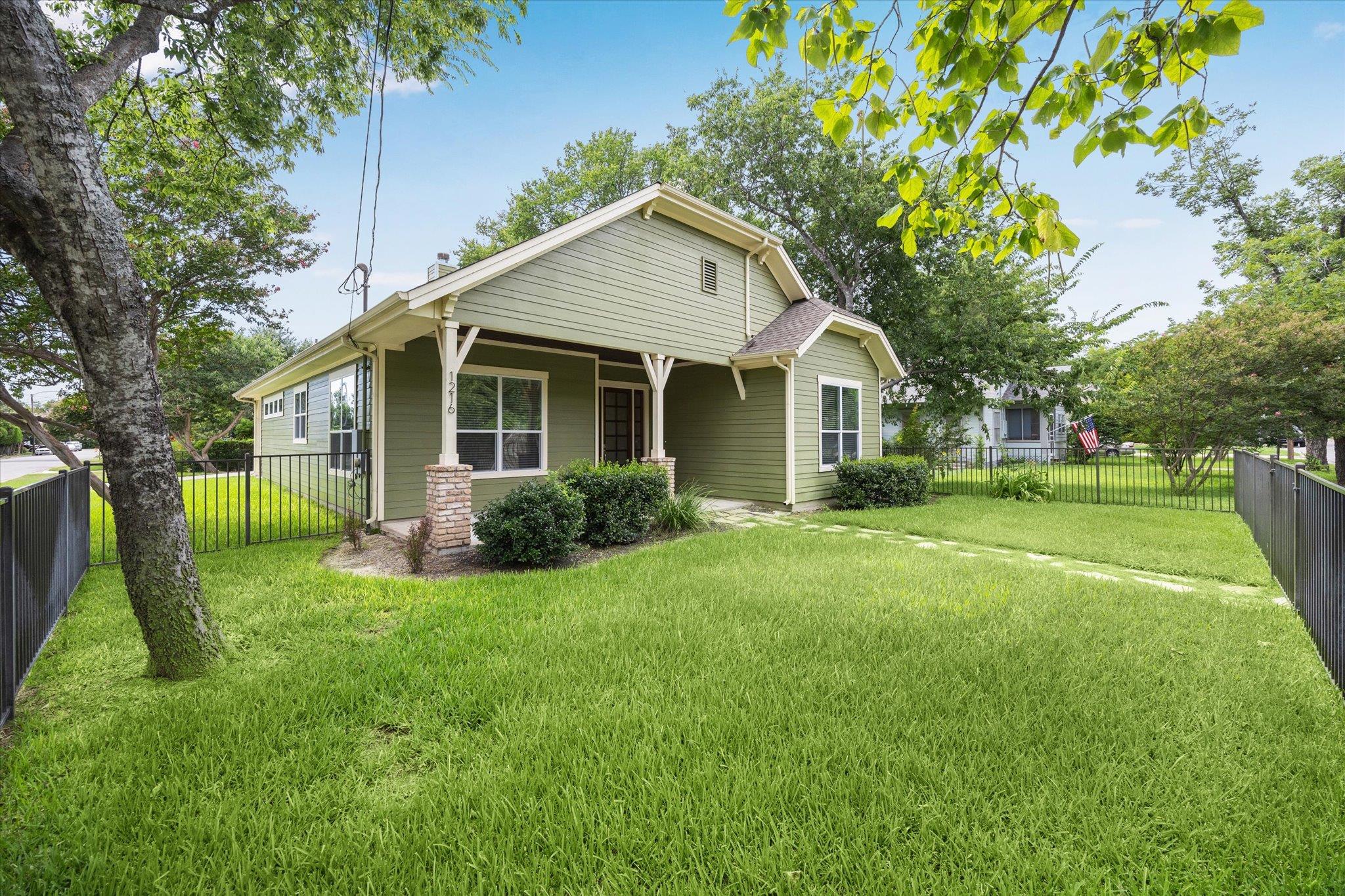 1216 Forest St, Georgetown, TX 78626