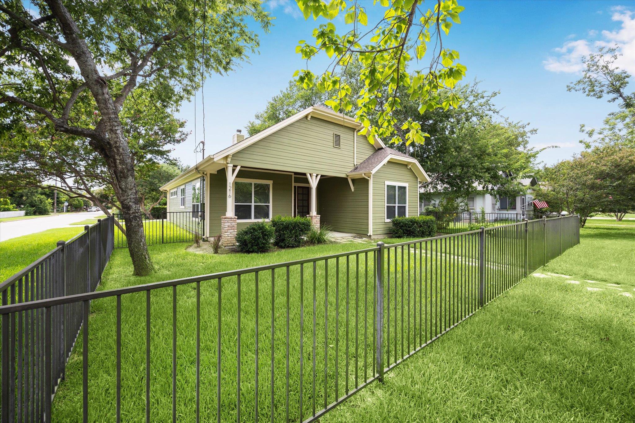 1216 Forest St, Georgetown, TX 78626